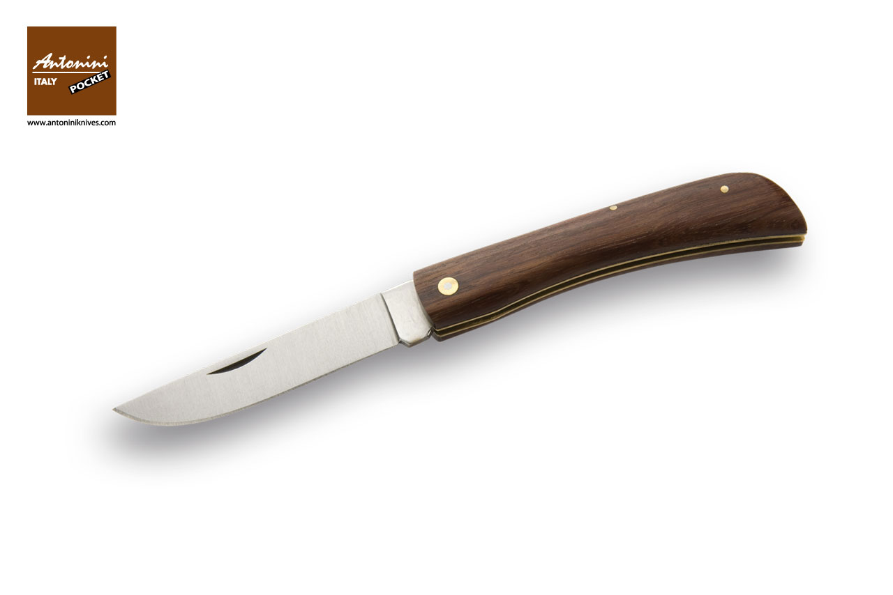 Italian regional pocket knife line